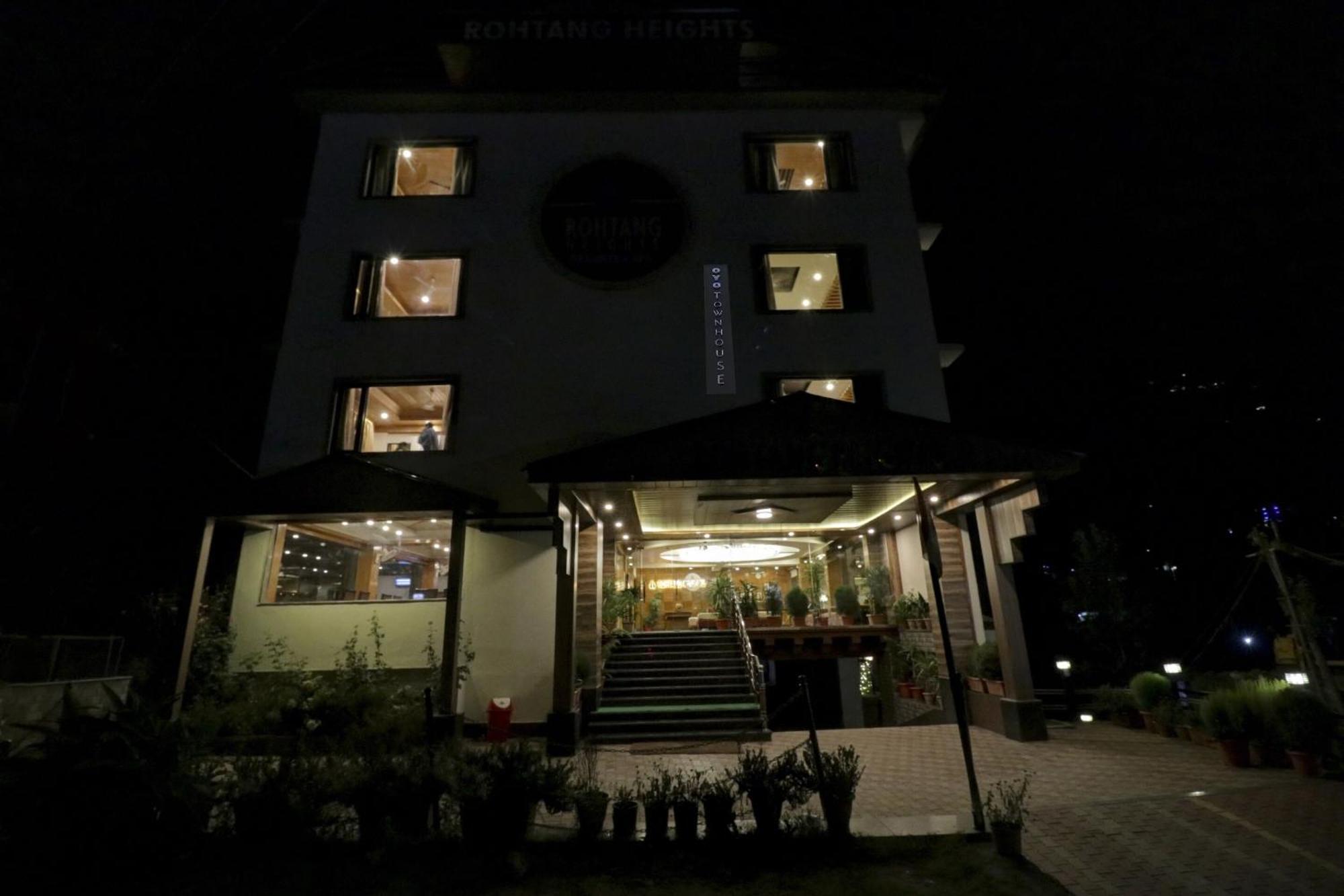 Townhouse Oak Rohtang Heights Hotel - Manali (Himachal Pradesh), Manali